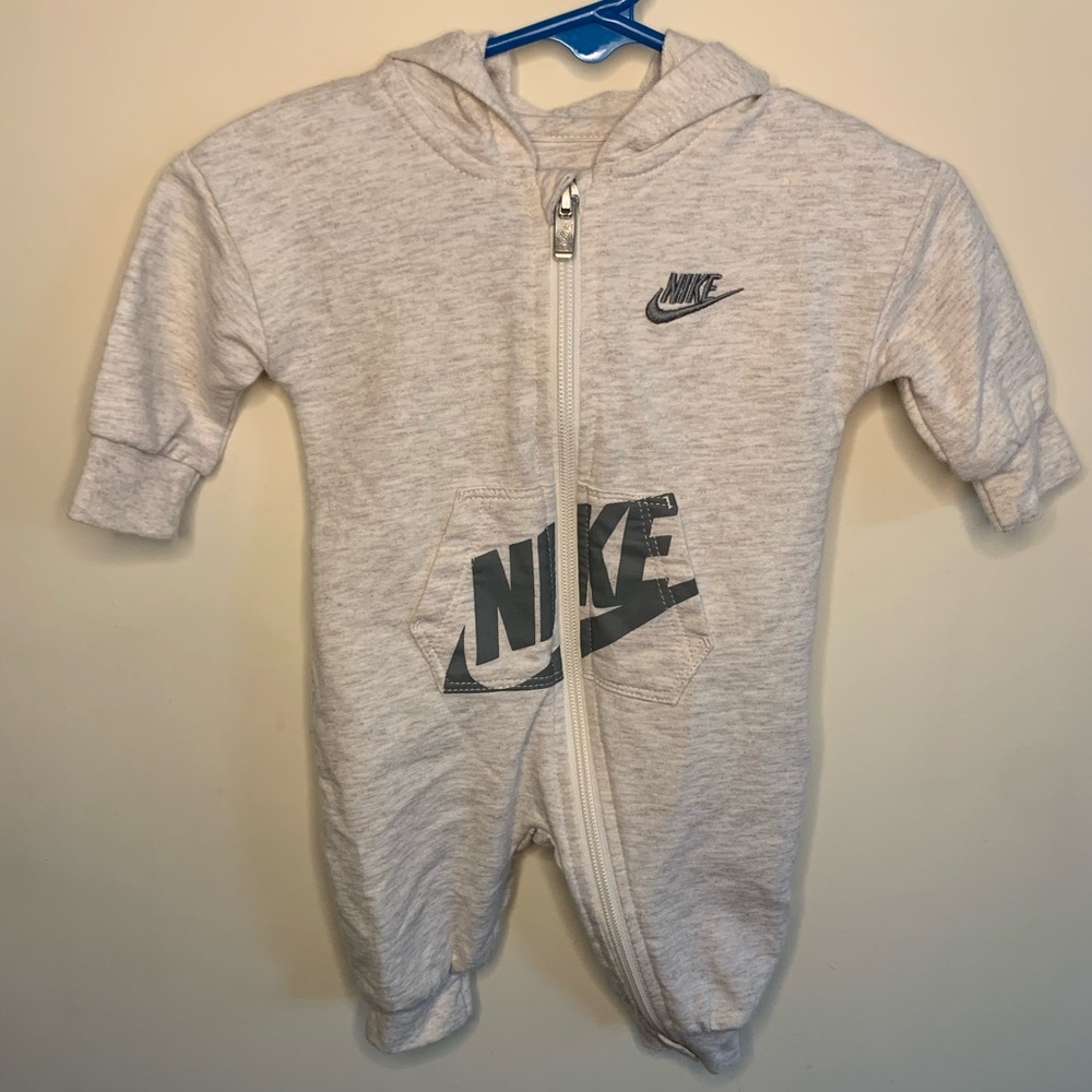 0-3 months NIKE ONESIE